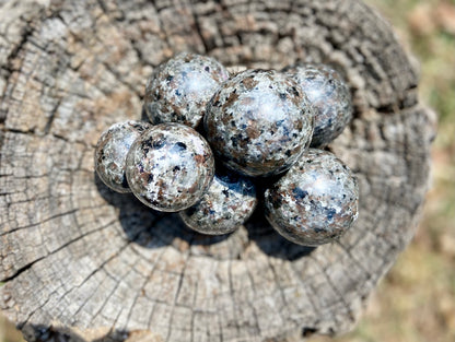 ✨ Yooperlite Sphere | Fluorescent Crystal • Throat Chakra • Truth & Transformation | 100% Natural