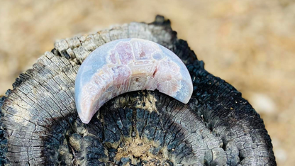 Agate Moon with Amethyst