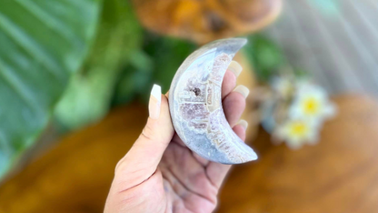 Agate Moon with Amethyst