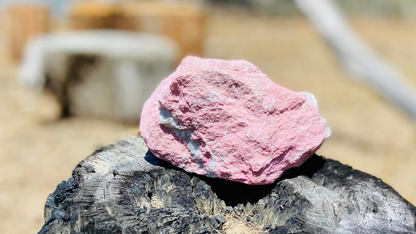 Thulite Raw