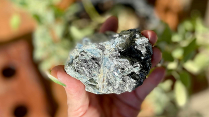 Paraiba Kyanite UV Reactive